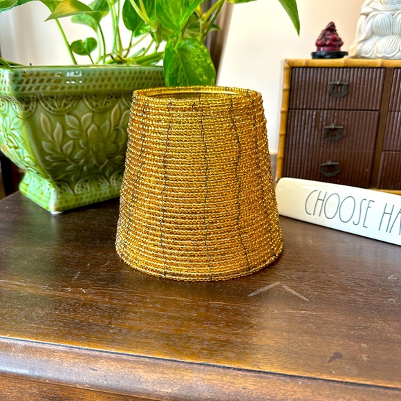 Beautiful Vintage Beaded Amber Glass Lampshade! - Picture 2 of 9